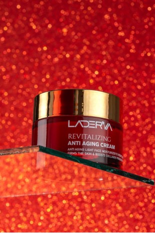RAVITALIZING FACE CREAM